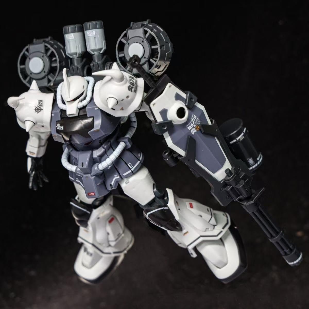 モデルクラフト制の サンダーボルトカウリング モデルクラフト制の サンダーボルトカウリング - メルカリ